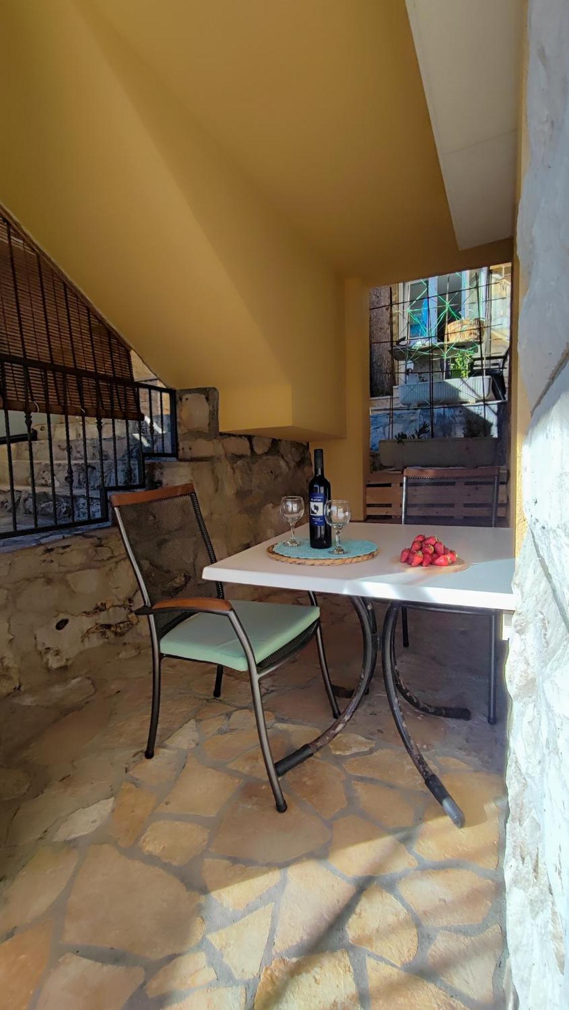 Villa Penava, Private Beach, Pool And 7Min To Trogir Habitación foto