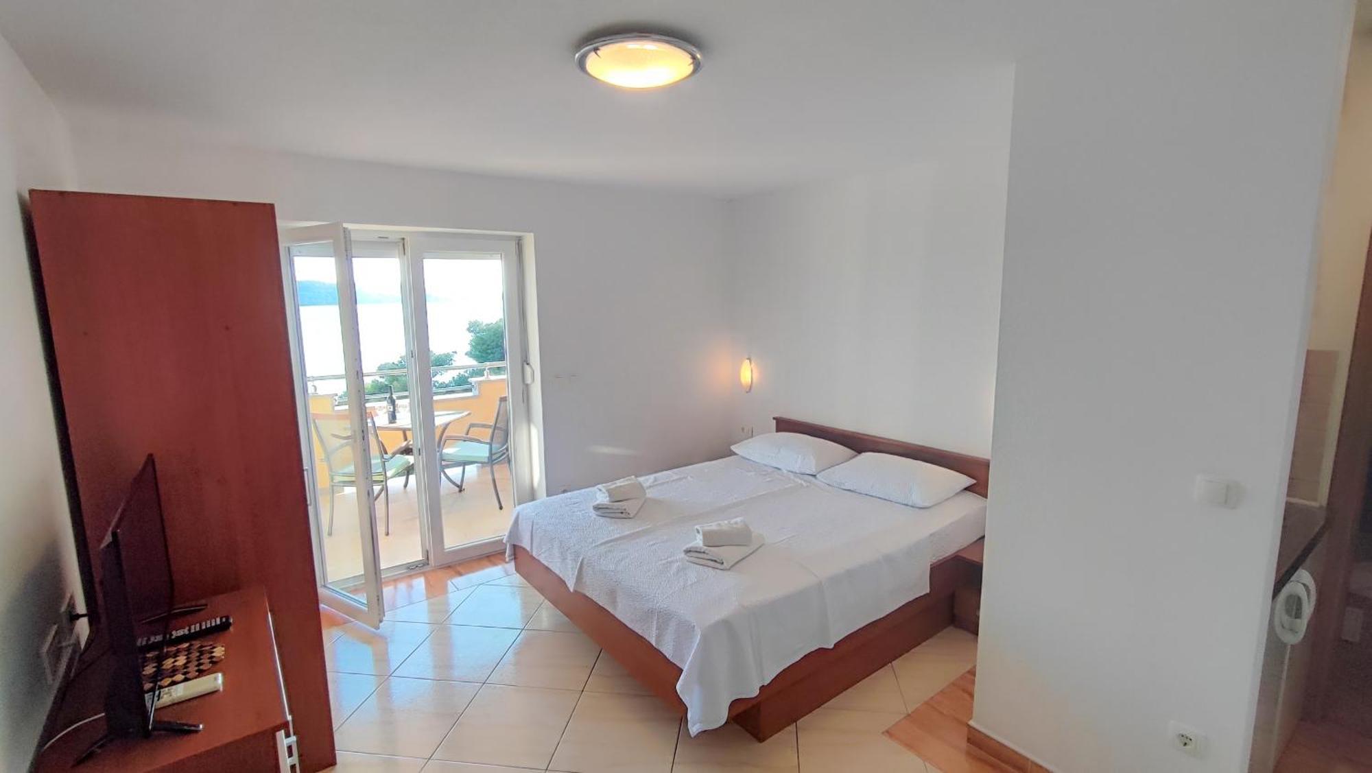 Villa Penava, Private Beach, Pool And 7Min To Trogir Habitación foto