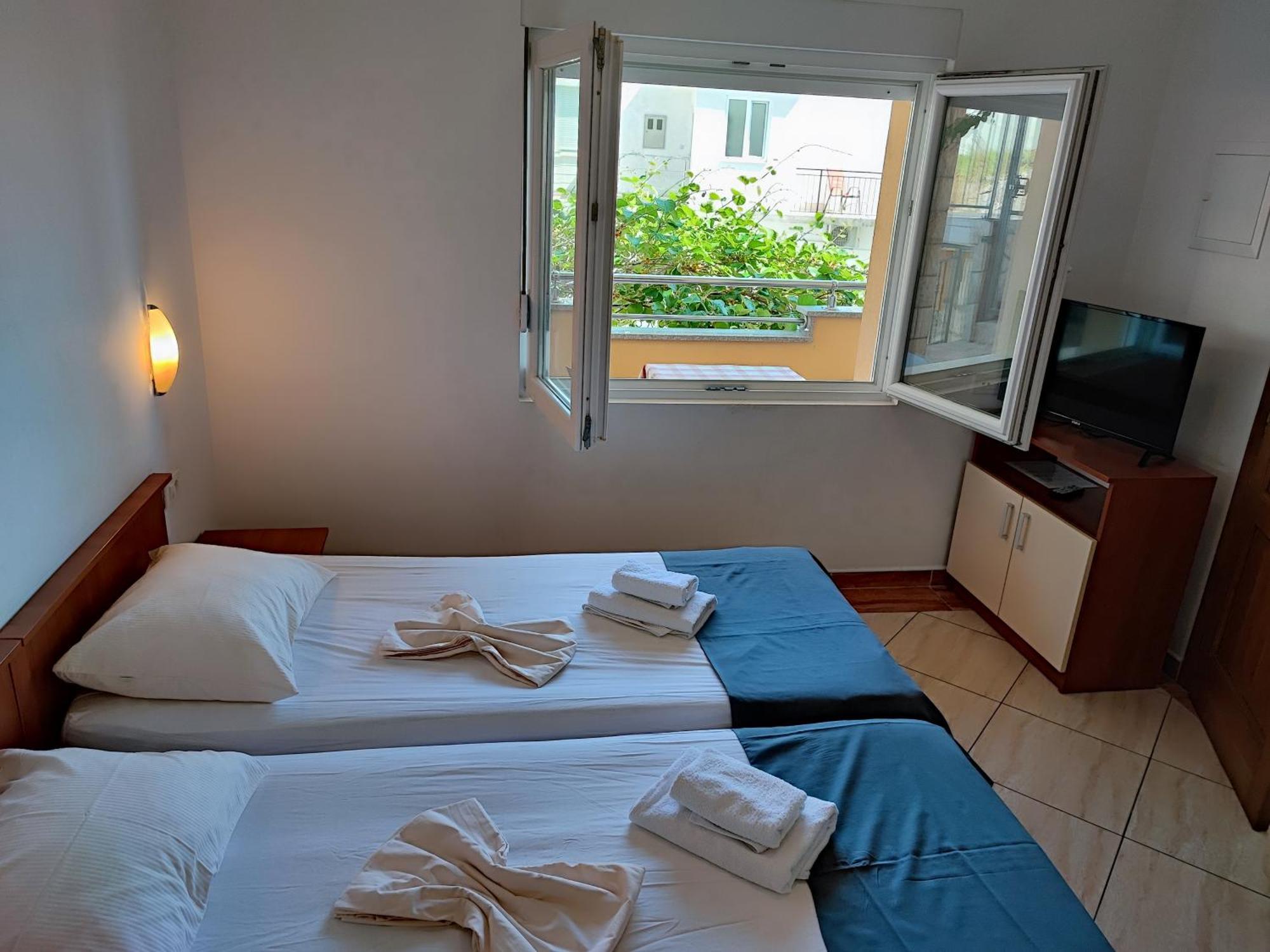 Villa Penava, Private Beach, Pool And 7Min To Trogir Habitación foto