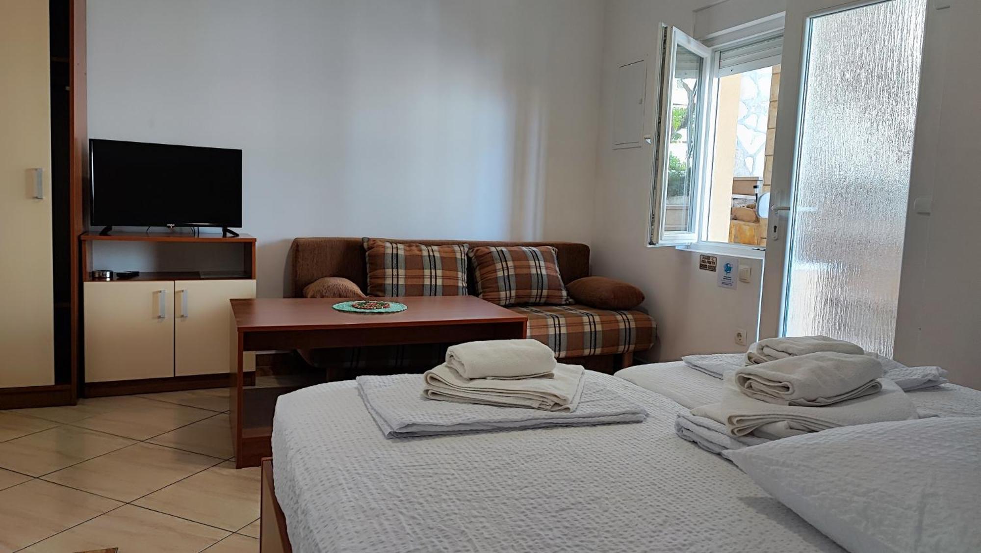 Villa Penava, Private Beach, Pool And 7Min To Trogir Habitación foto